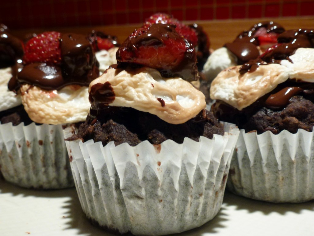 Strawberry S’mores Cupcakes