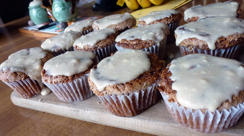cinnamon streusal cupcakes